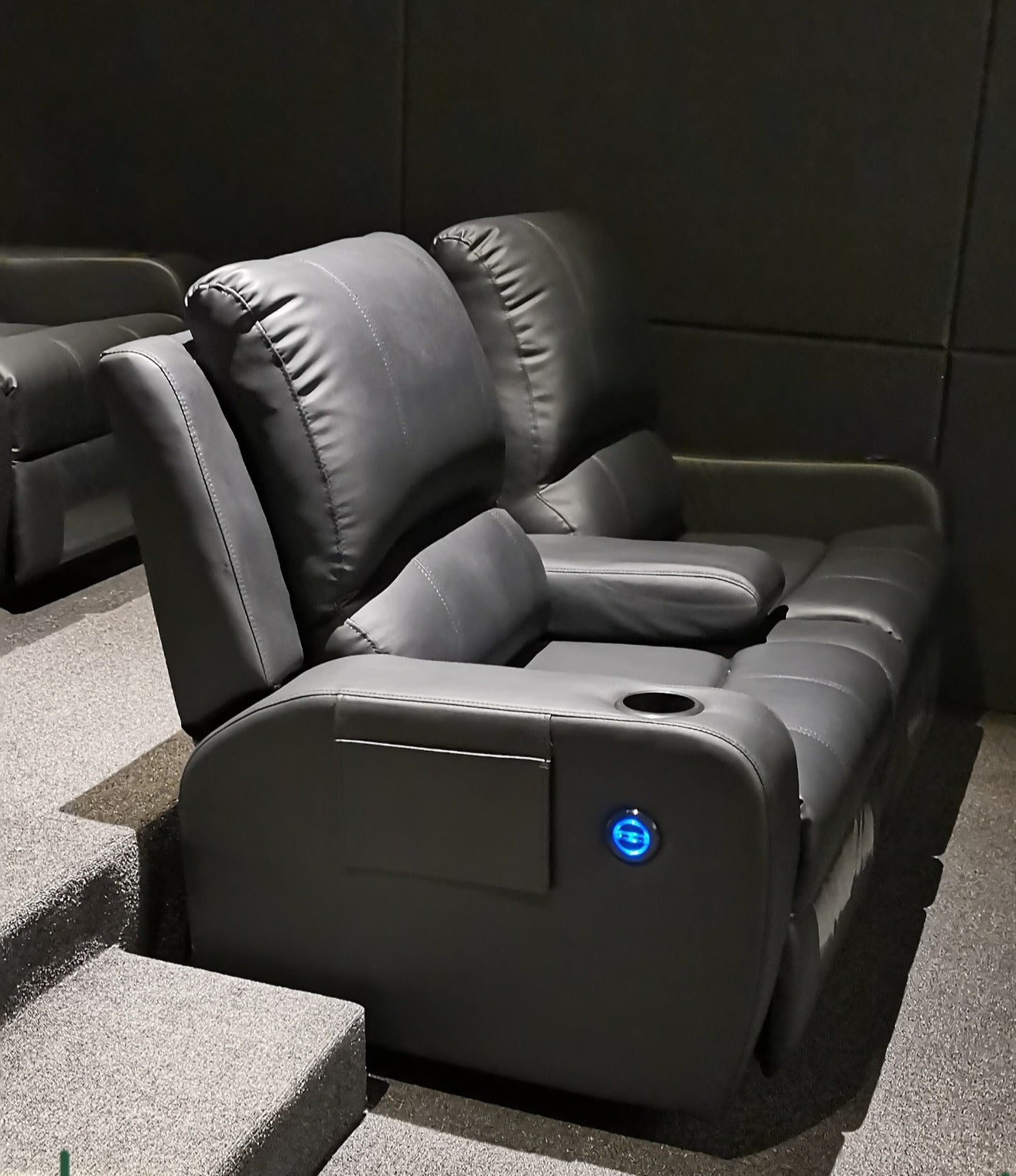 CINEMA ROOM ELECTRIC RECLINER - PHANTOM DOUBLE