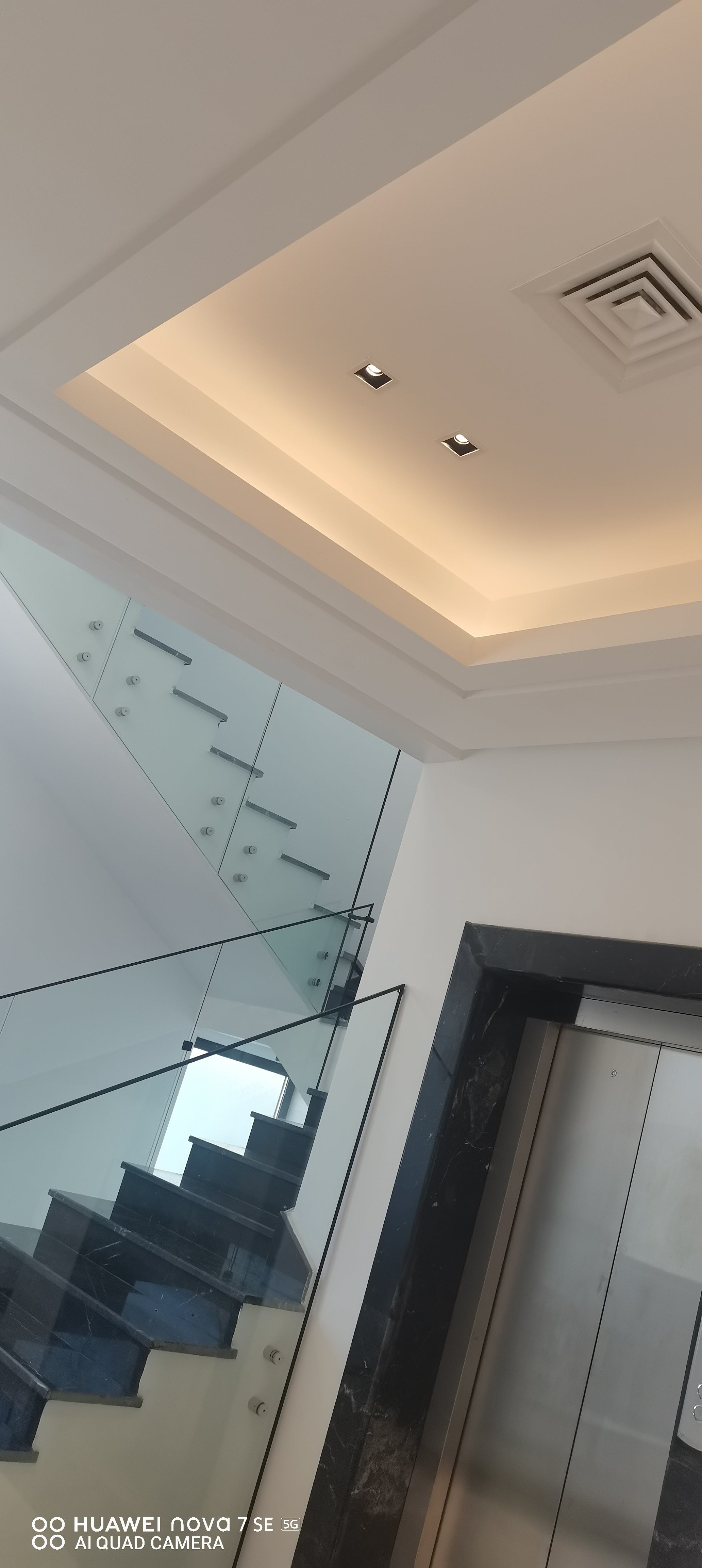 DOWNLIGHT ANTIGLARE FIXTURE - SQUARE