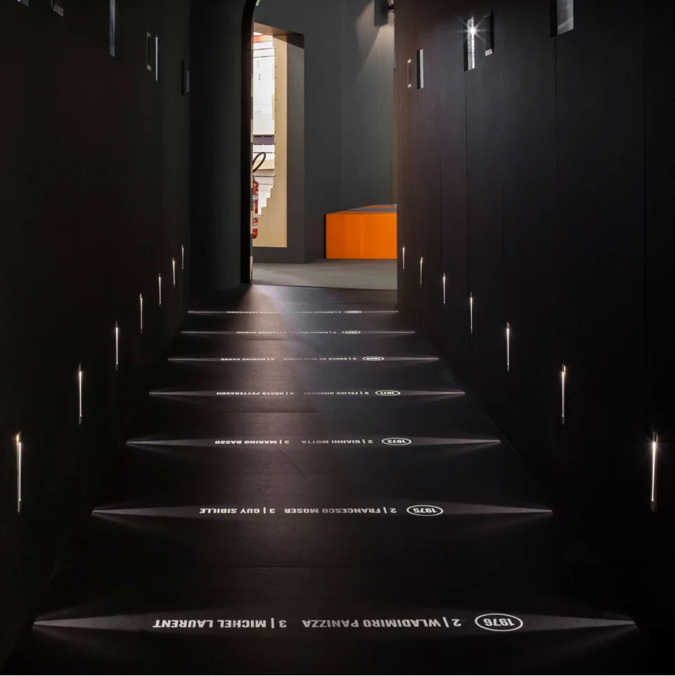 SLIM STRAIGHT STEP/INDICATOR LIGHT | ISH Kuwait