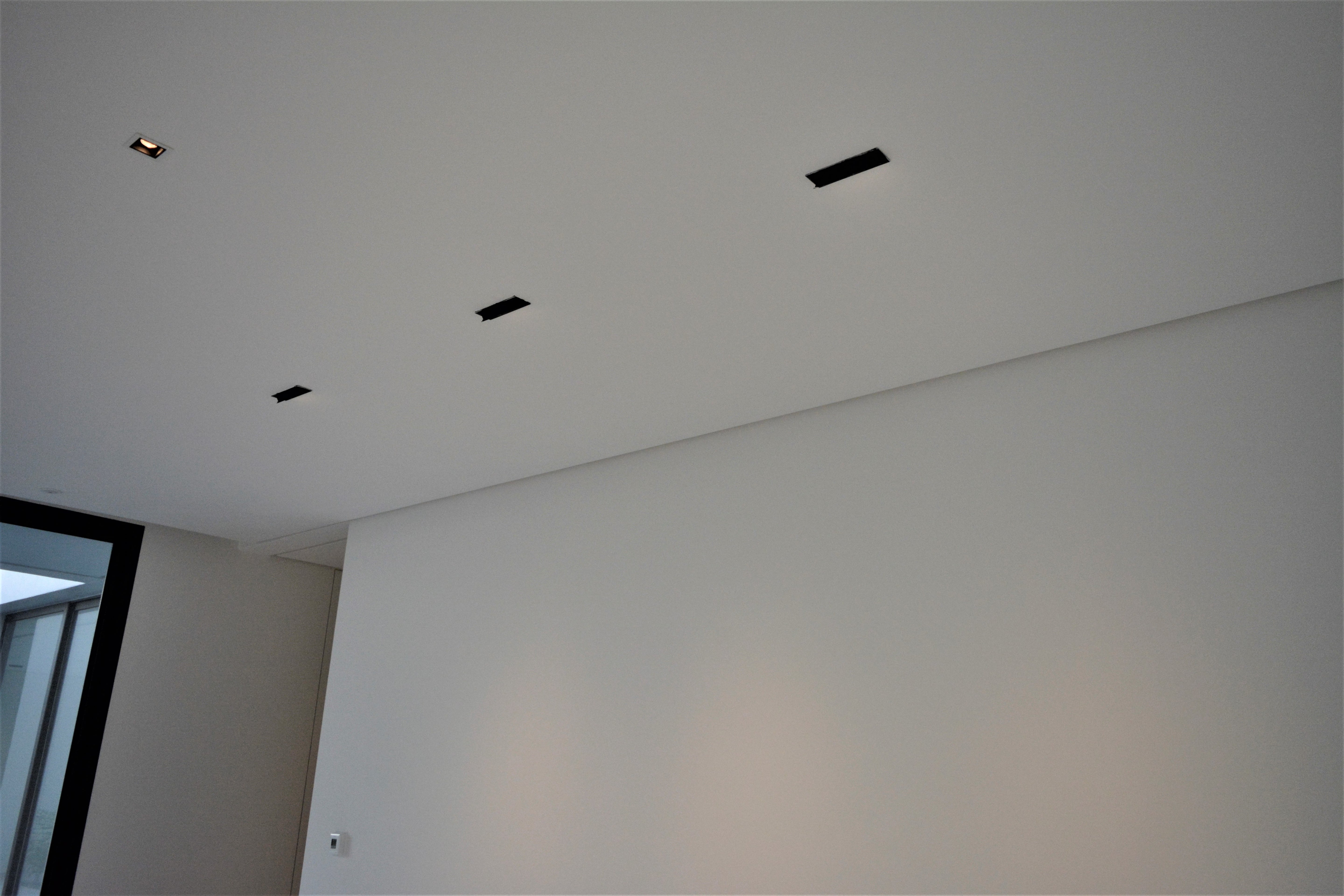 ADJUSTABLE WALL WASHER