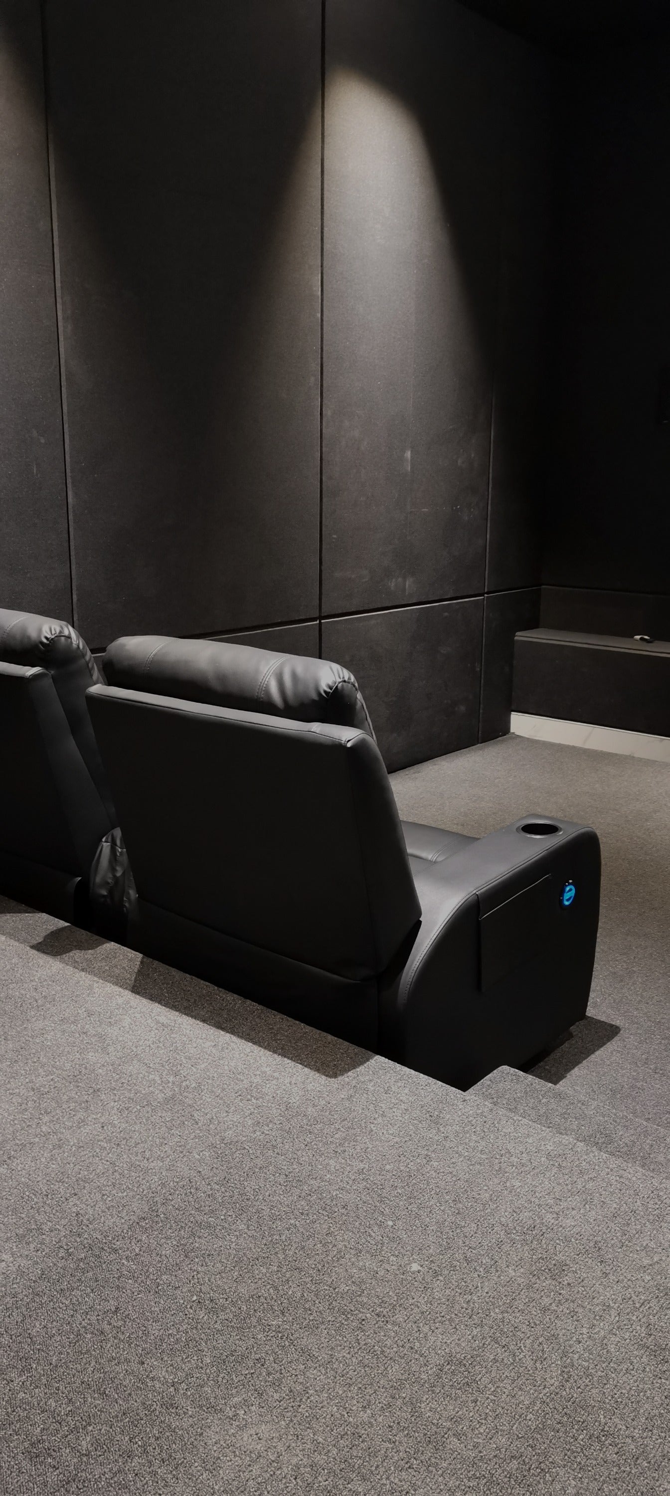CINEMA ROOM ELECTRIC RECLINER - PHANTOM DOUBLE