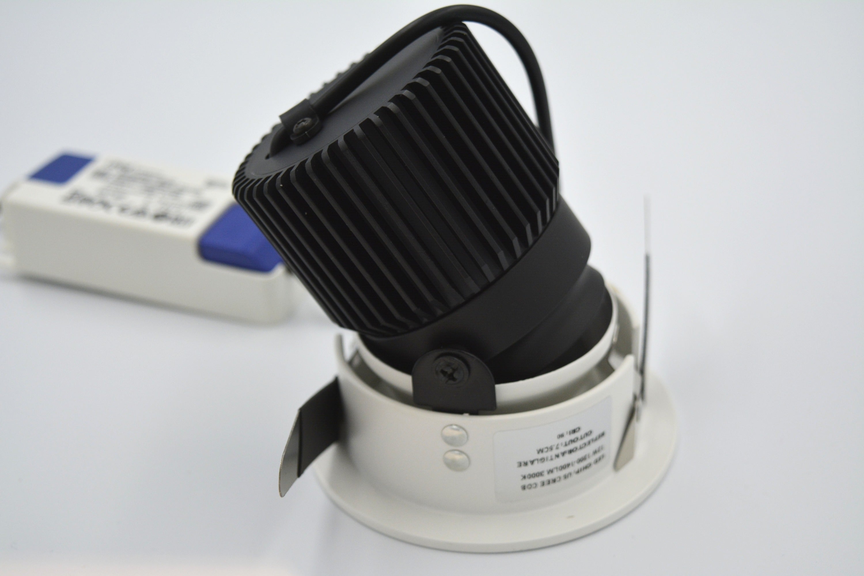 ANTIGLARE USA CREE SPOT LIGHT
