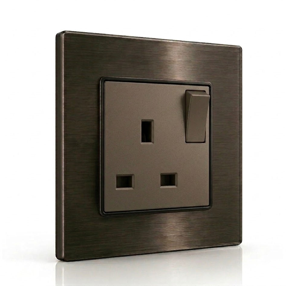 Premium UK Socket - Stainless Steel | ISH Kuwait